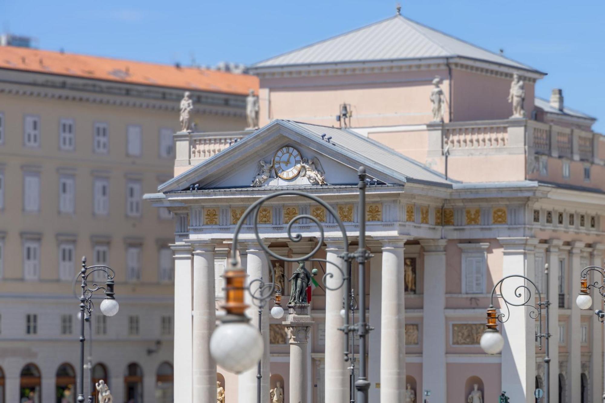 Teatro Romano Exclusive Suites Trieste Exterior photo